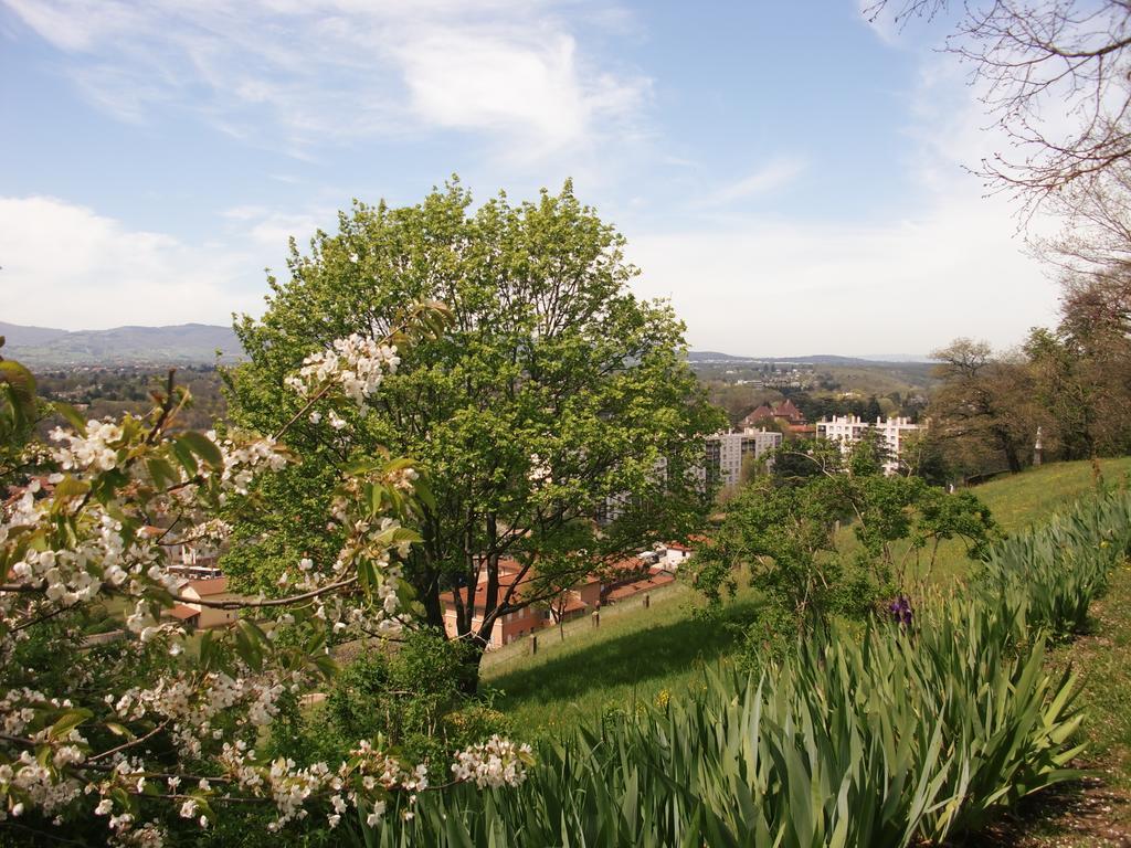 Domaine Lyon Saint Joseph Hotel Sainte-Foy-les-Lyon Exterior photo